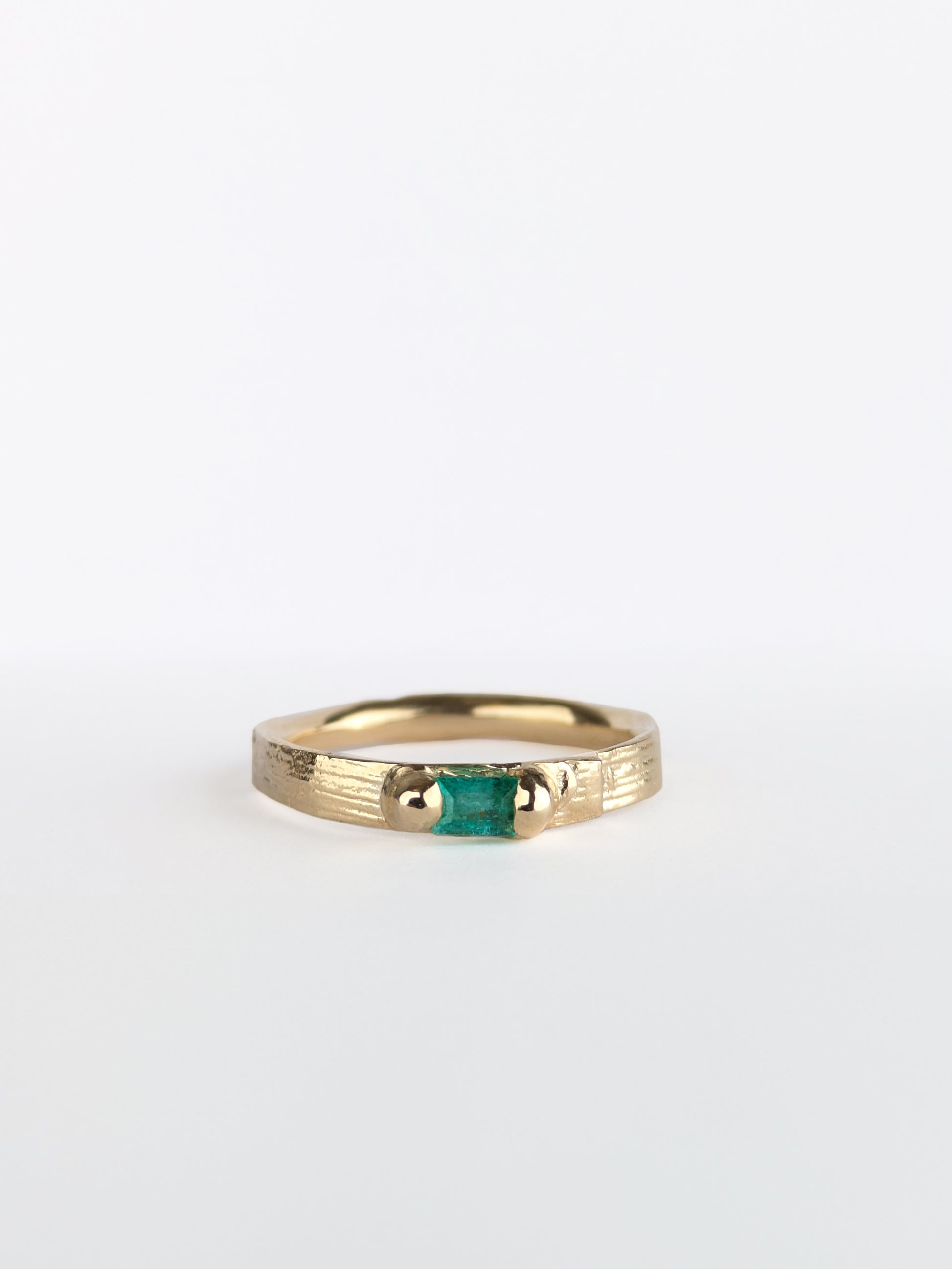 Meadow Ring 9ct image 2